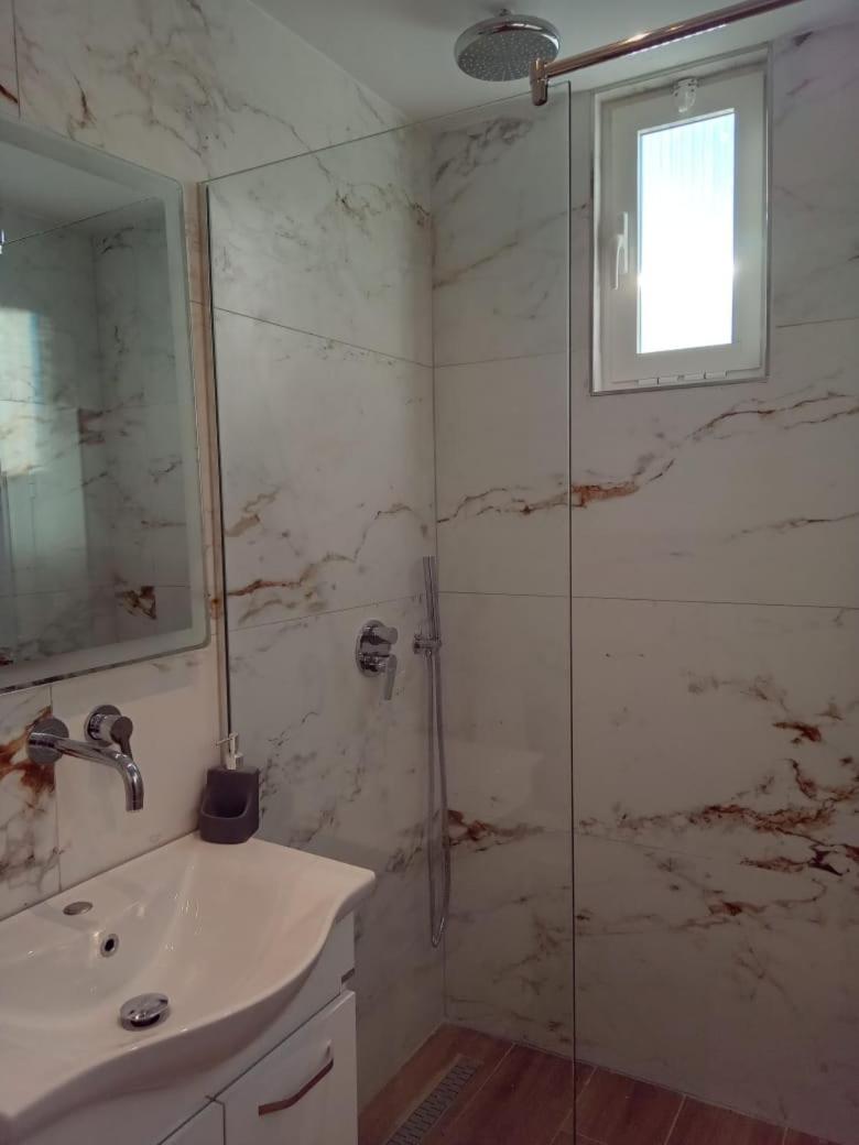 Vila Pasha Sarande Ruang foto